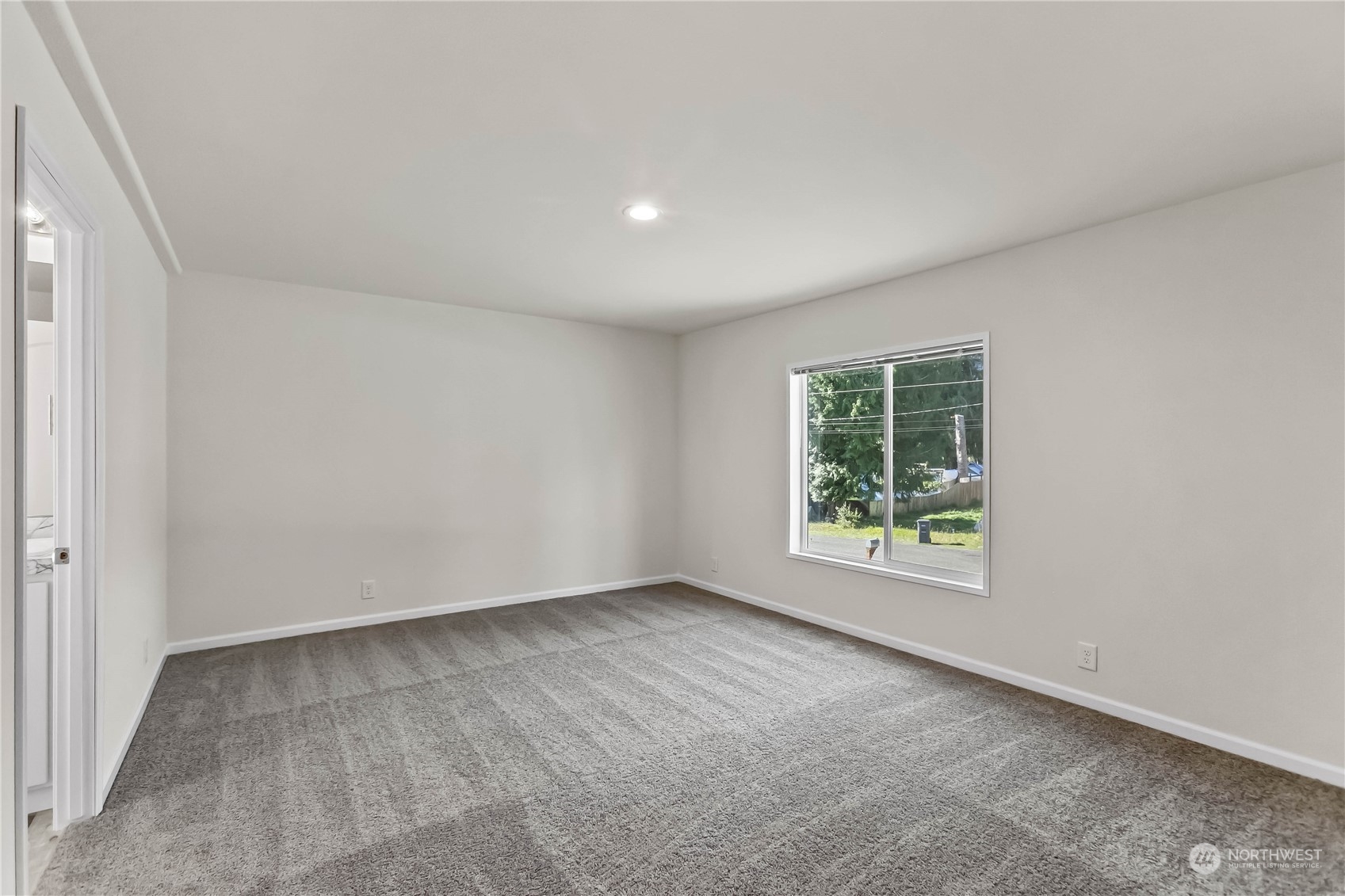 600 E Lakeshore Drive E