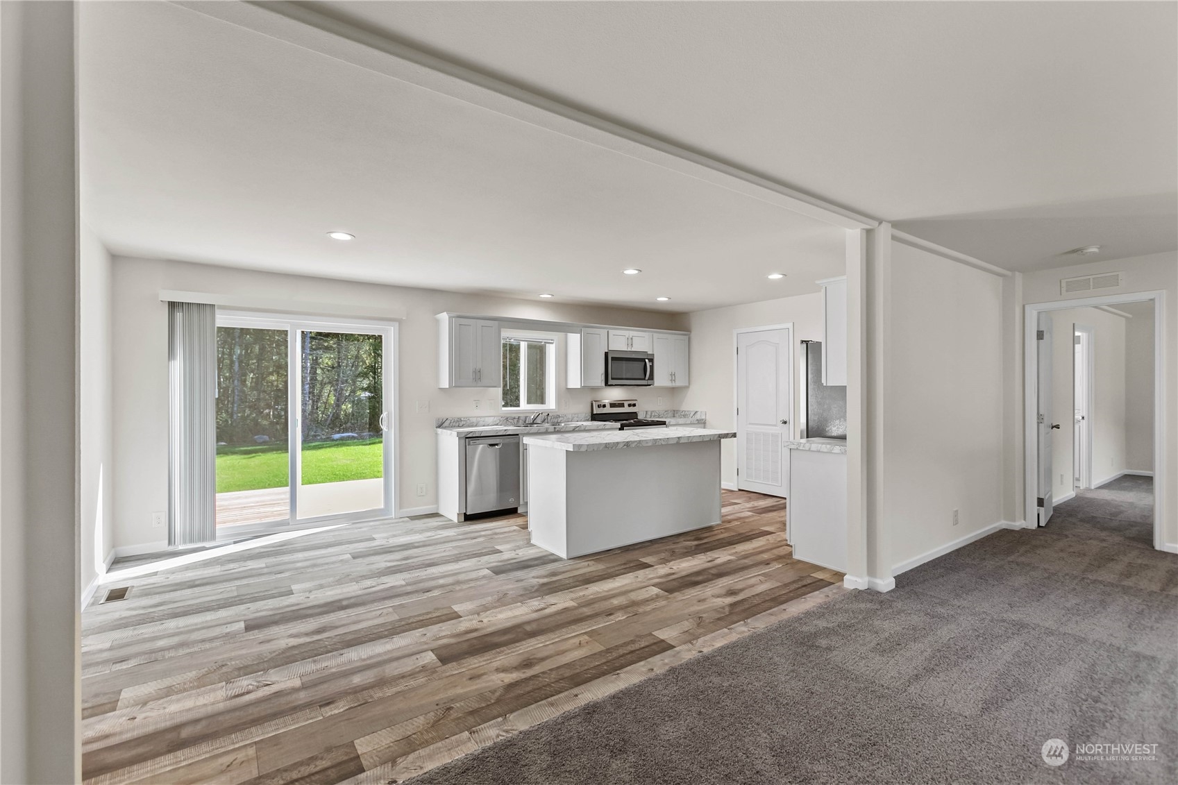 600 E Lakeshore Drive E