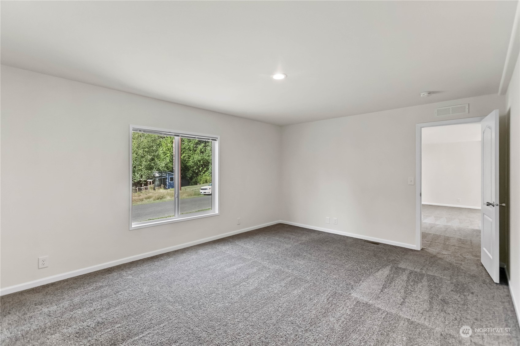 600 E Lakeshore Drive E