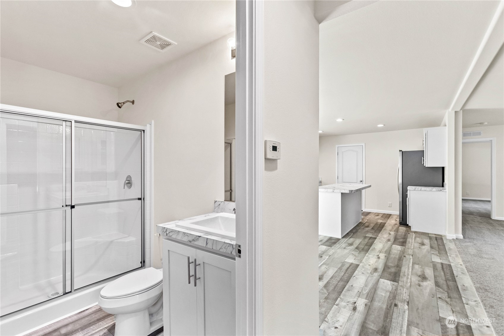 600 E Lakeshore Drive E