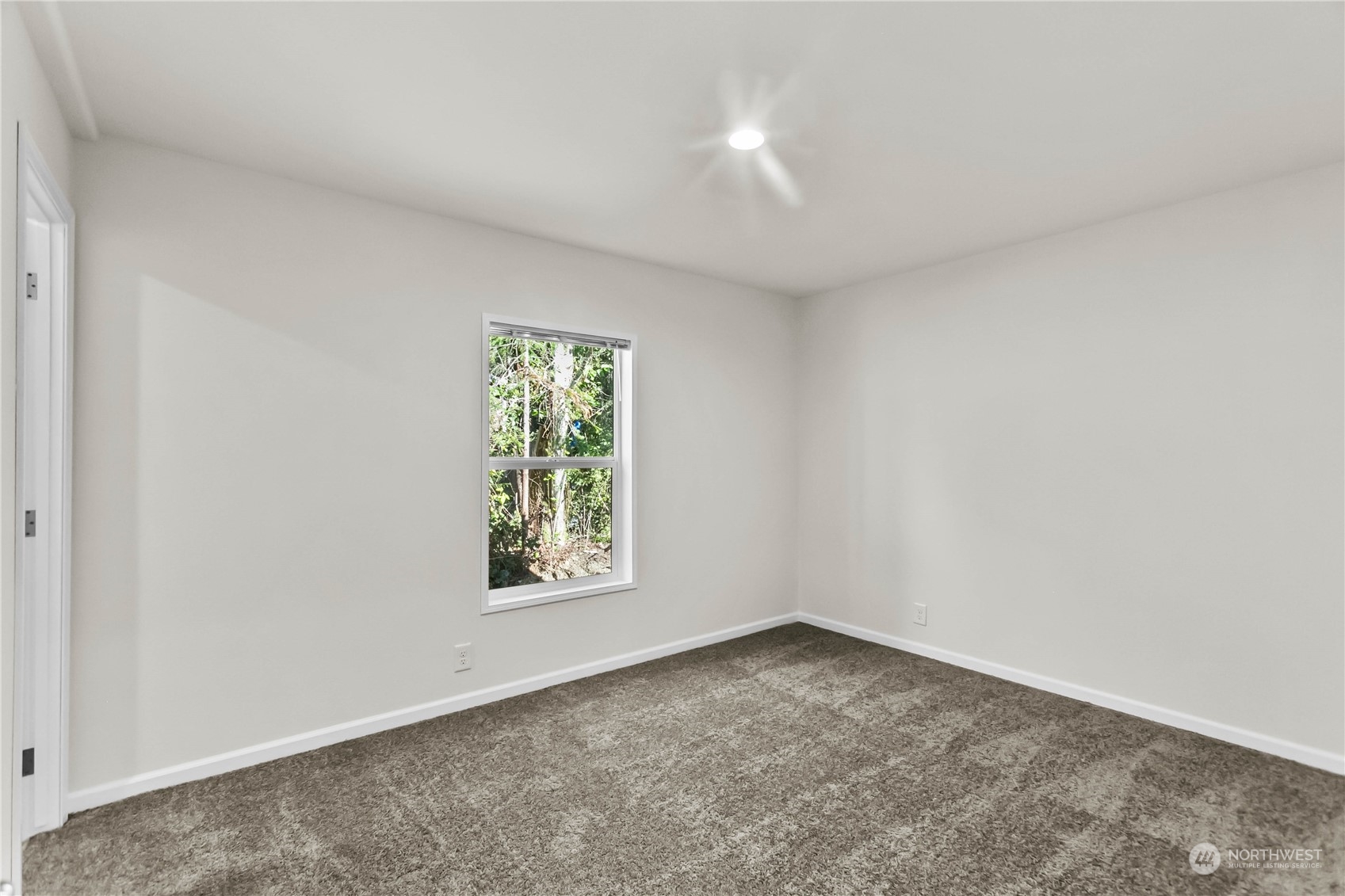 600 E Lakeshore Drive E