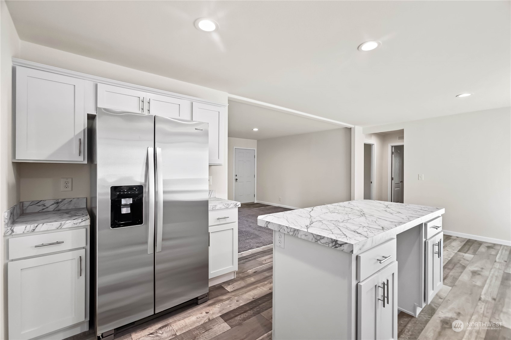 600 E Lakeshore Drive E