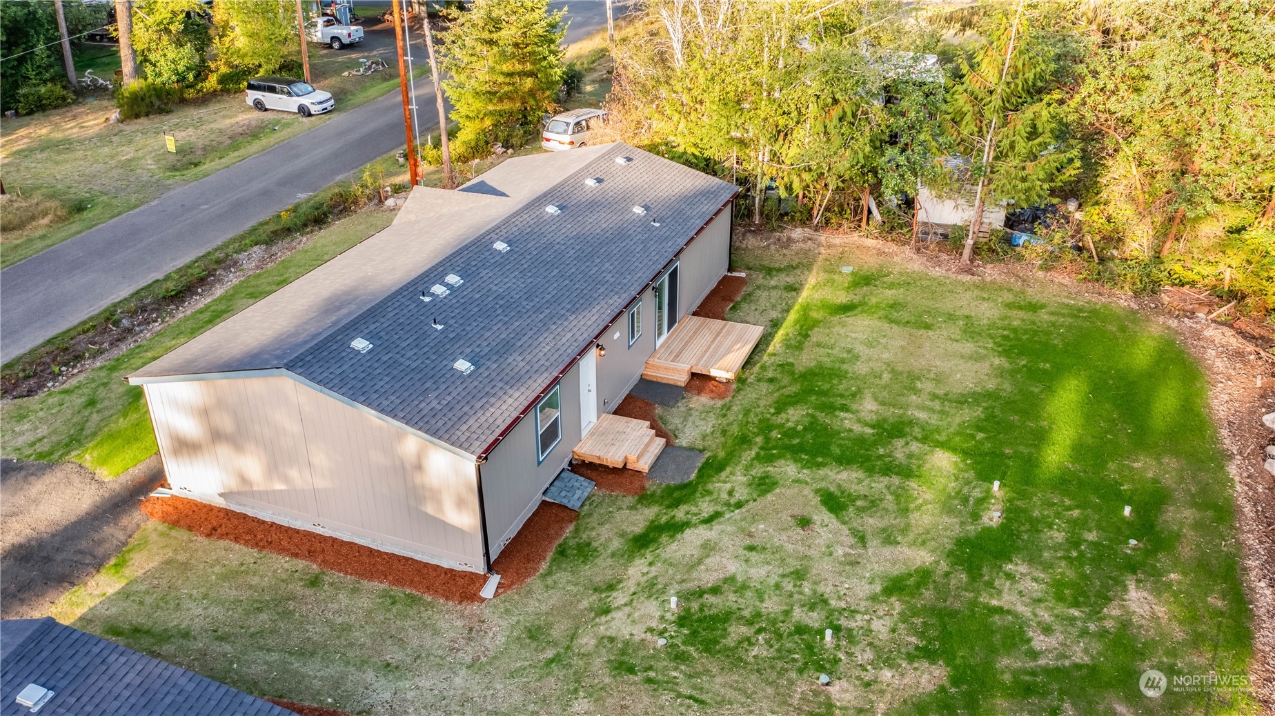 600 E Lakeshore Drive E