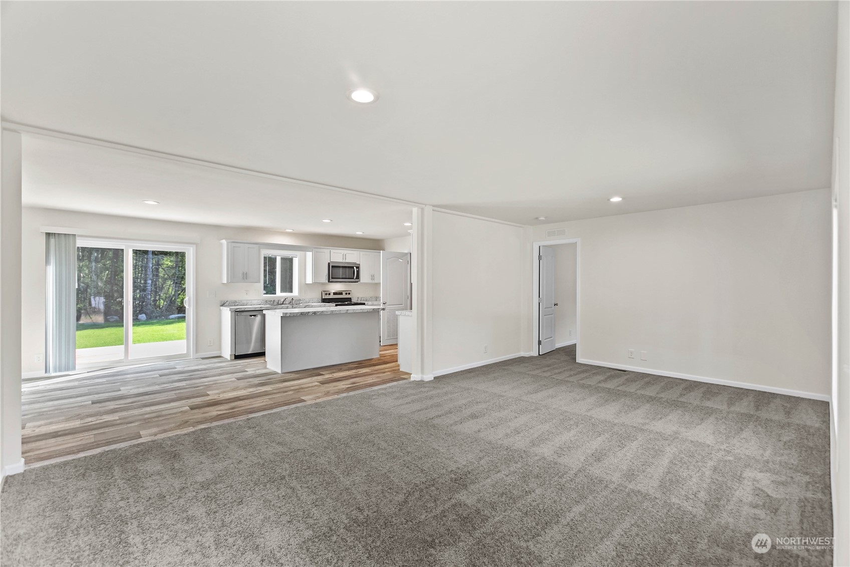 600 E Lakeshore Drive E