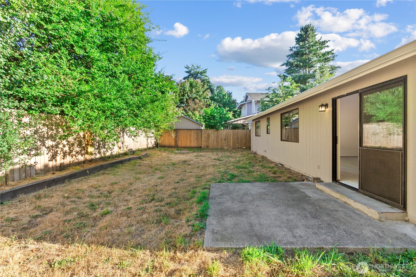 3832 Blue Finch Court SE