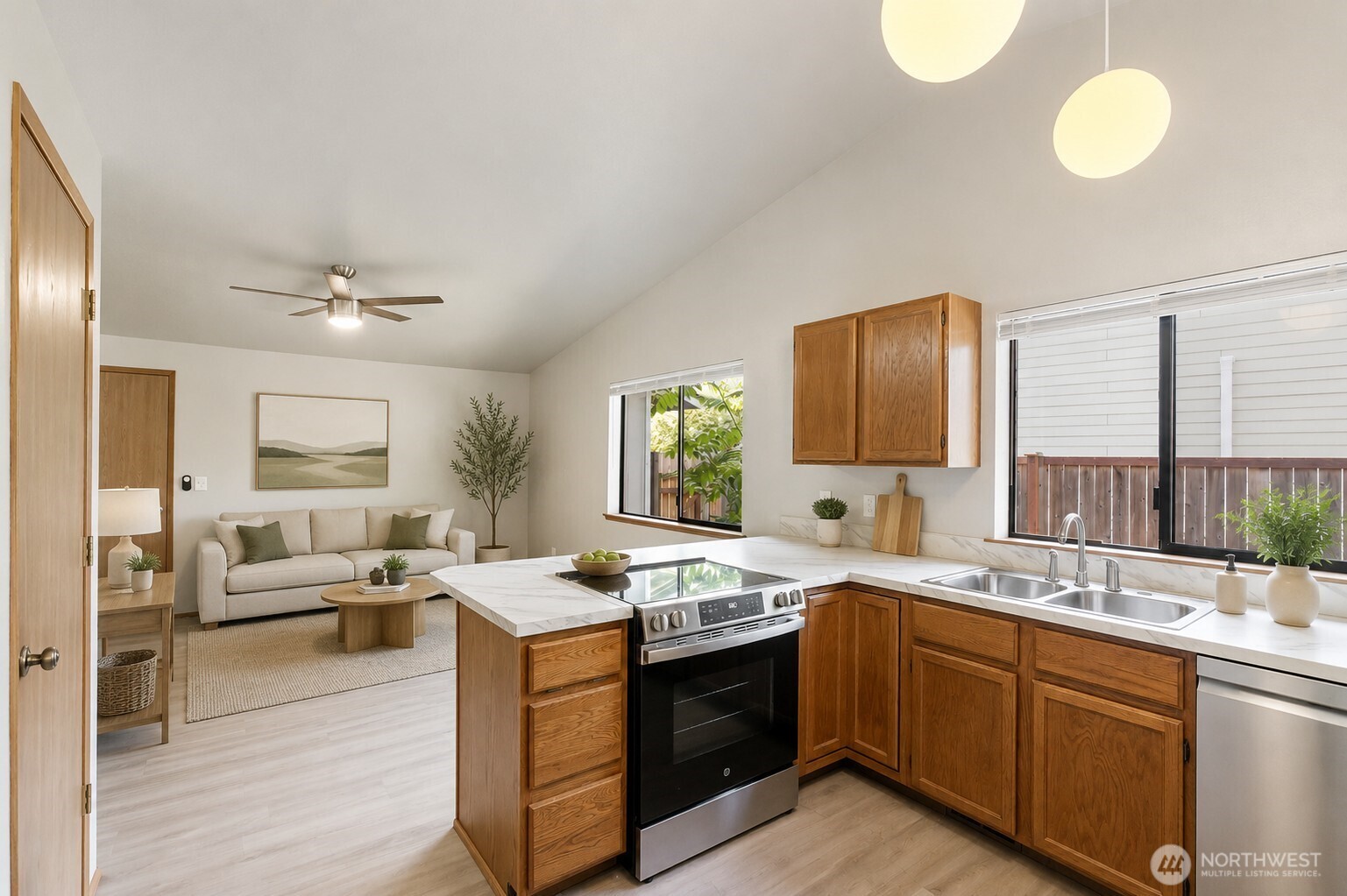 3832 Blue Finch Court SE
