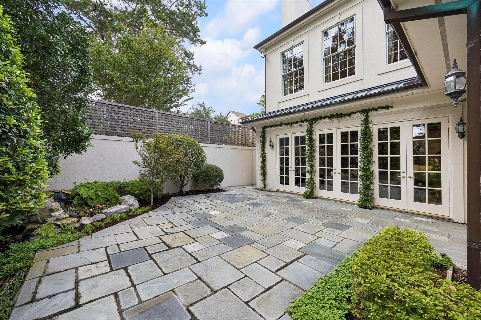 22 Eaton Square
