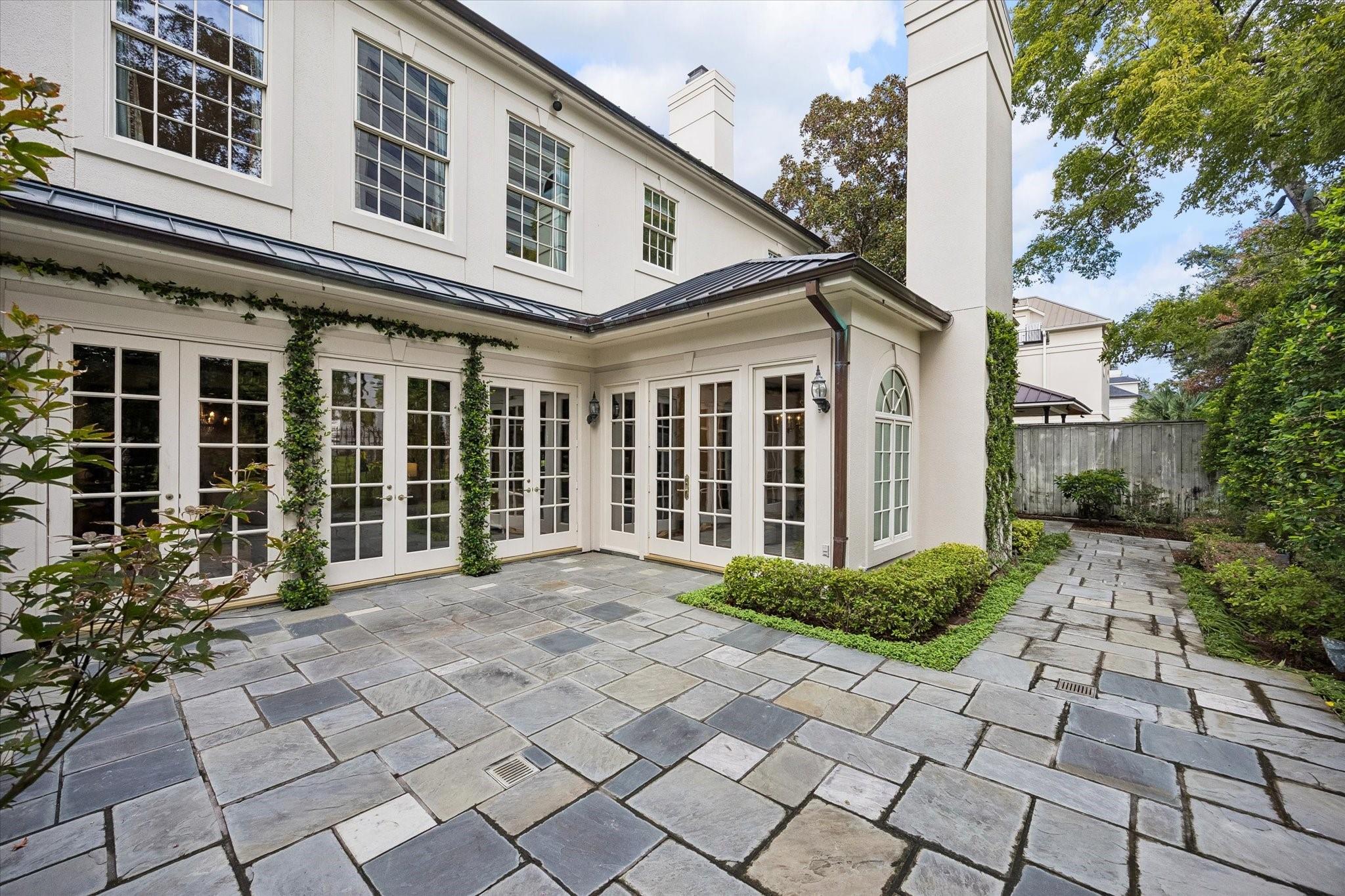 22 Eaton Square