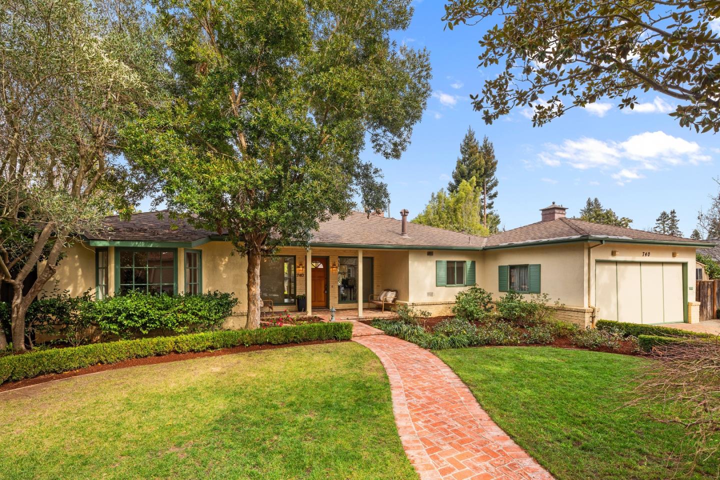 740 San Mateo DR