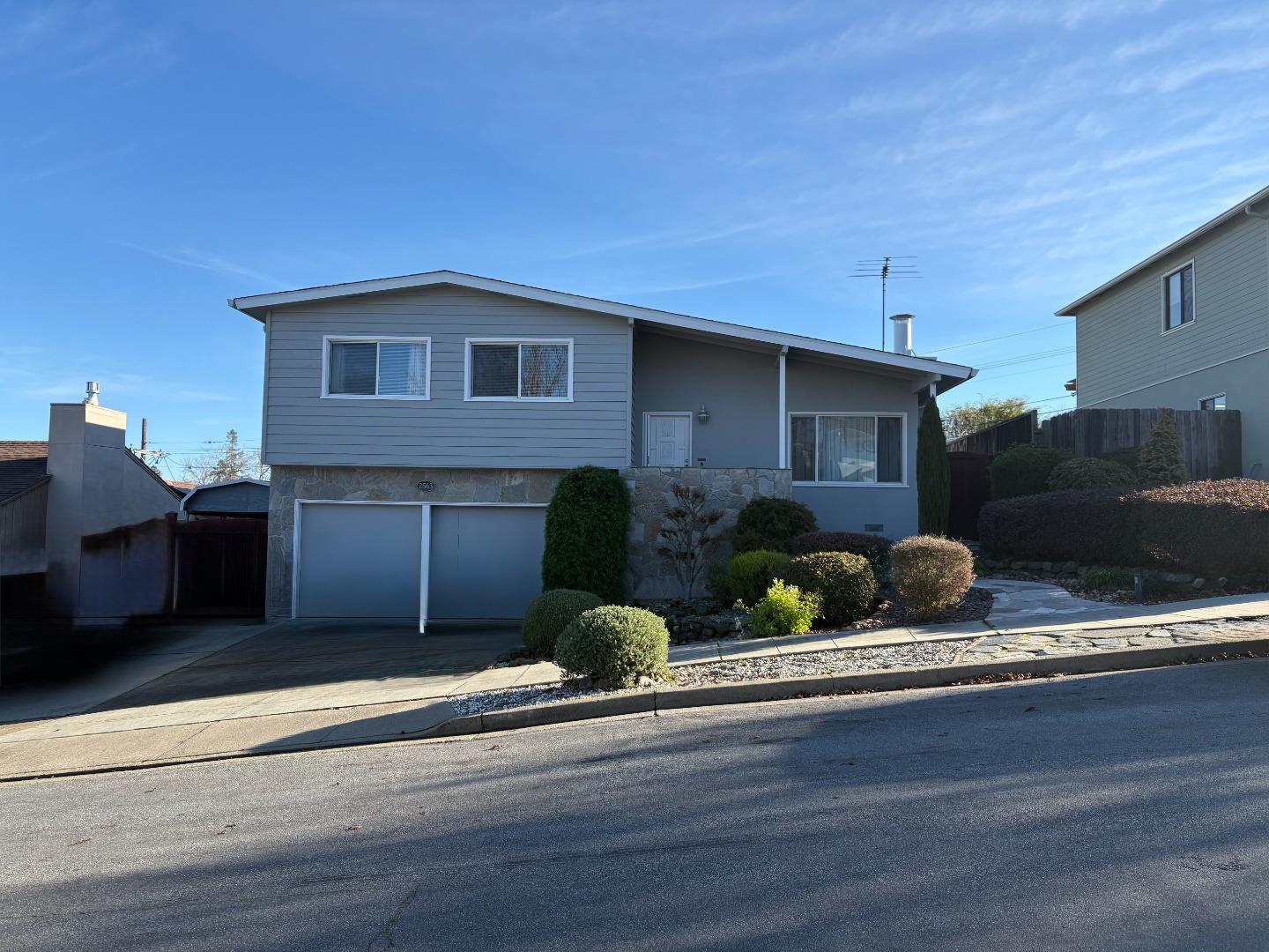 2593 Hastings Avenue