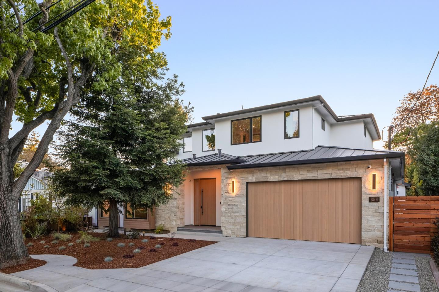 854 Cambridge Avenue