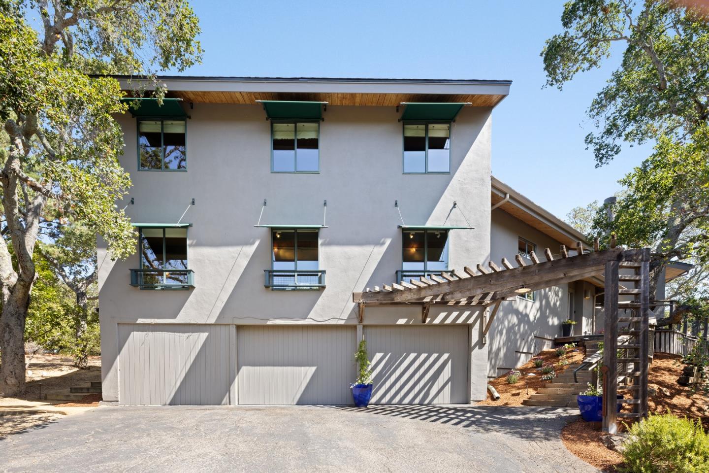 30 Minoca RD