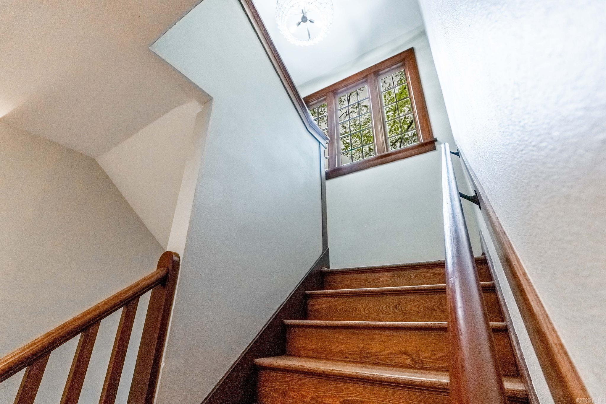 406 E 7th Street