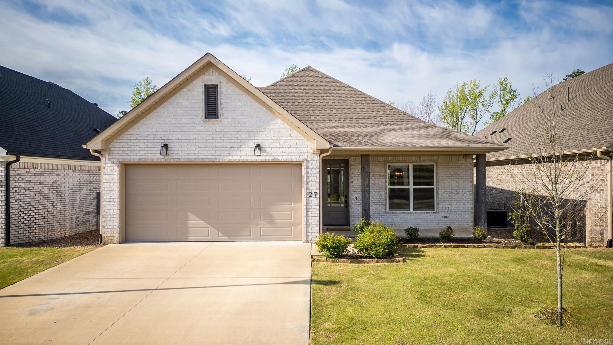 27 Saffron Circle