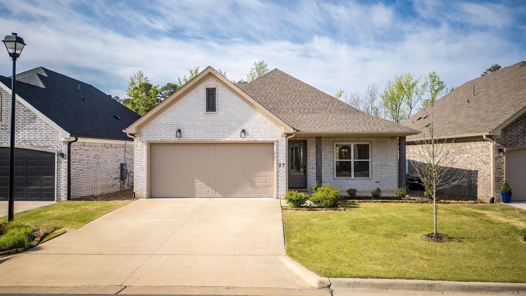 27 Saffron Circle