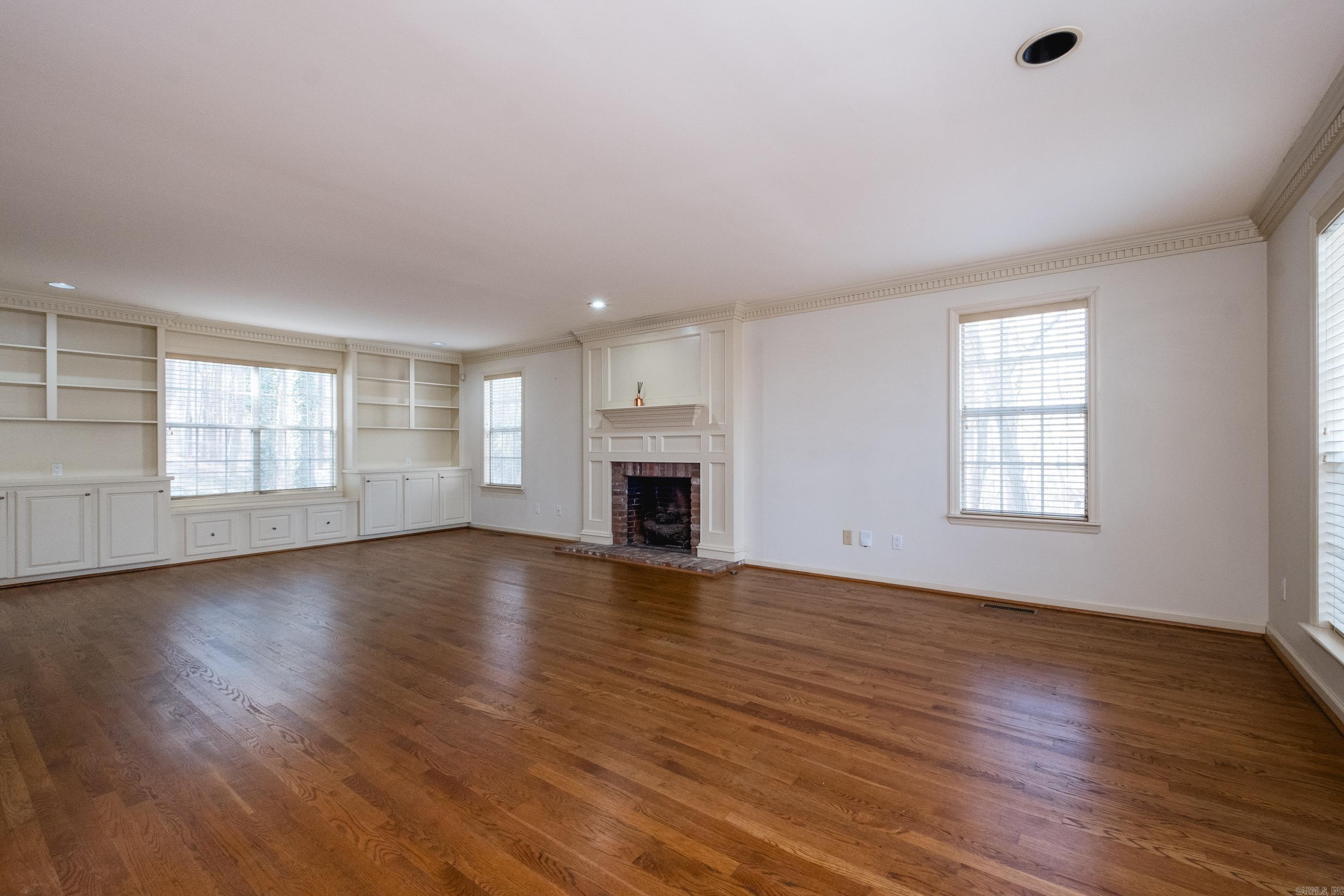 8 Fenchley Ct