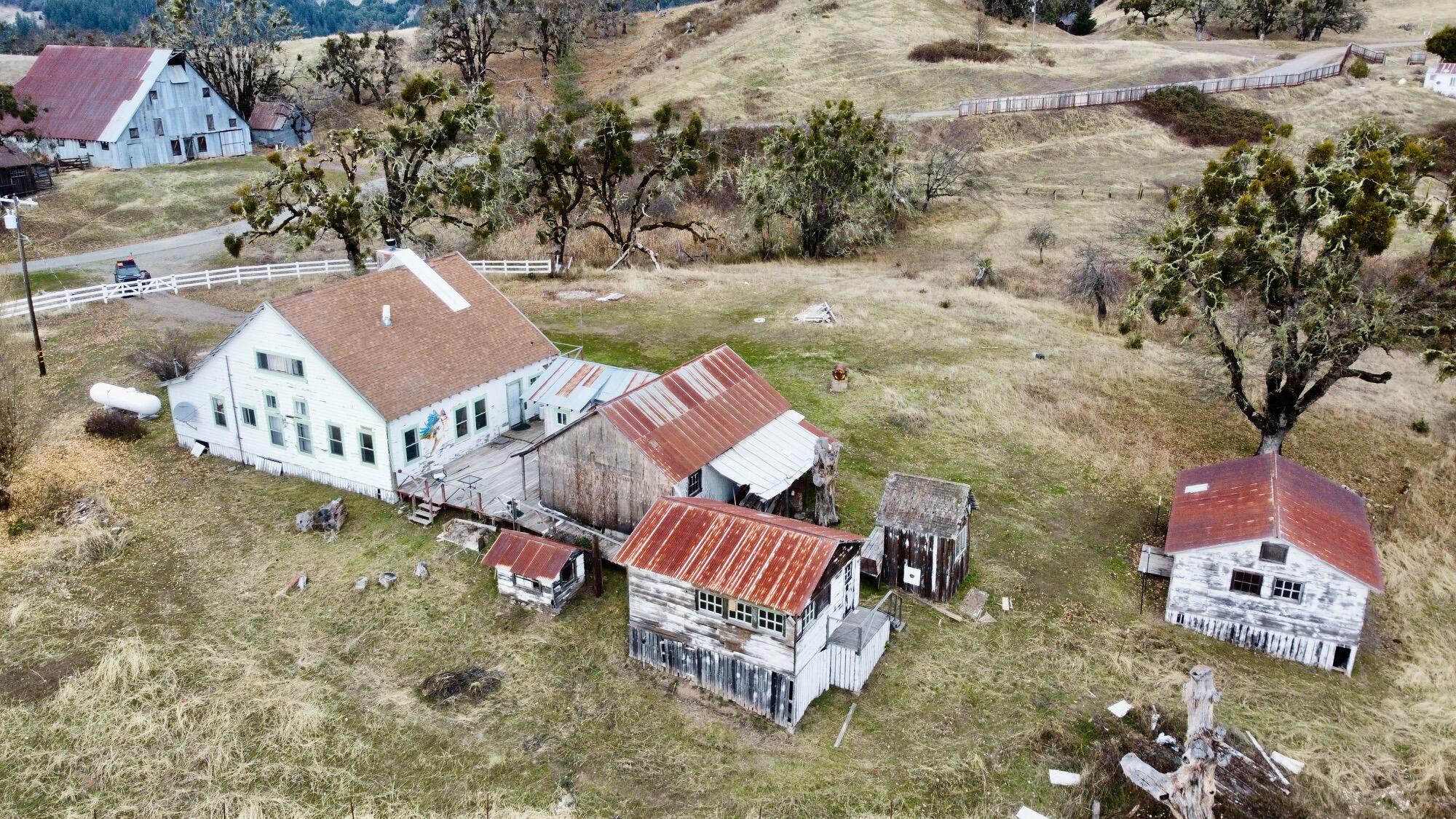 465 Zenia Bluff Road