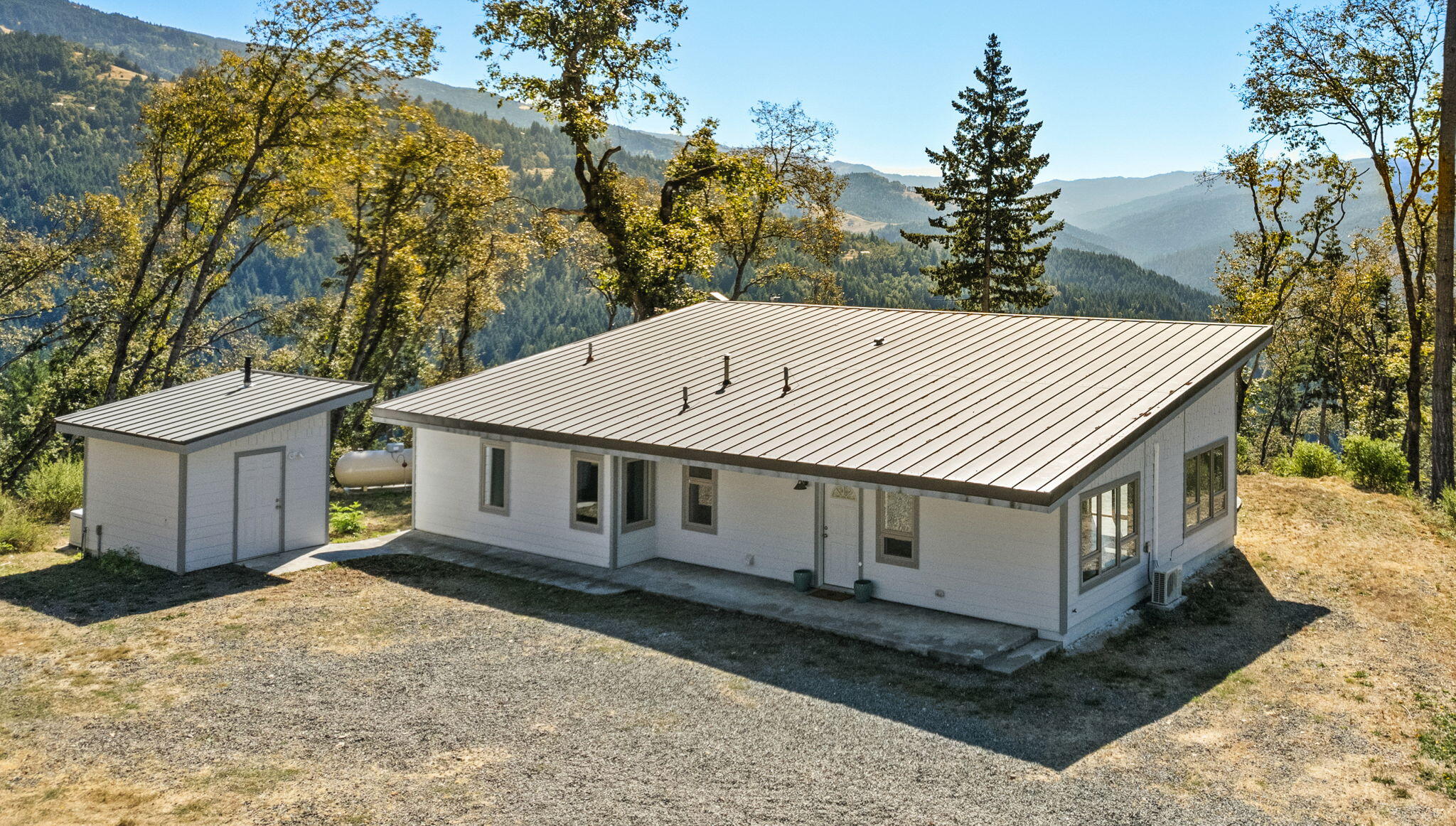 1499 Lower Sabertooth Road