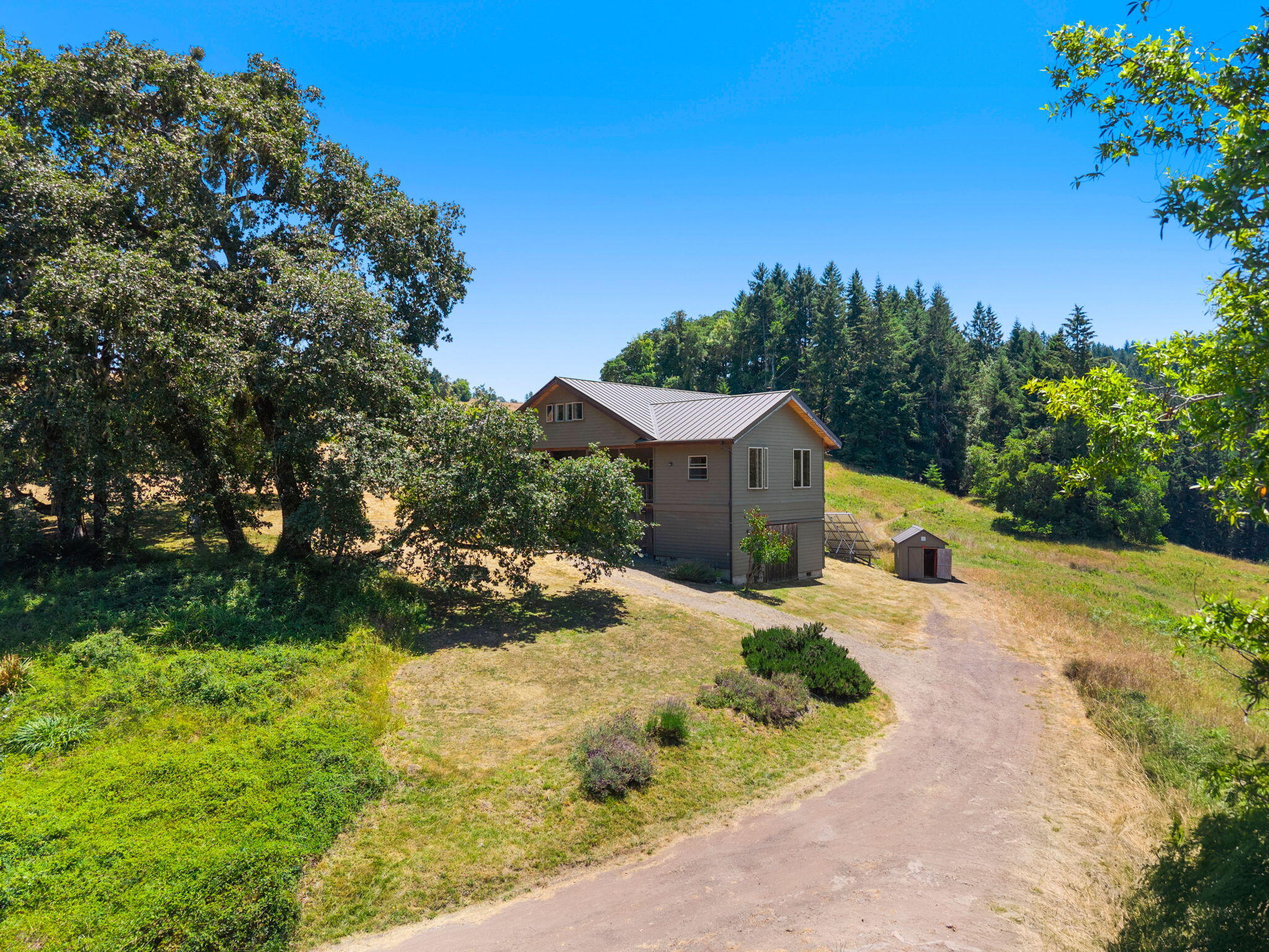 8015 Kneeland Road