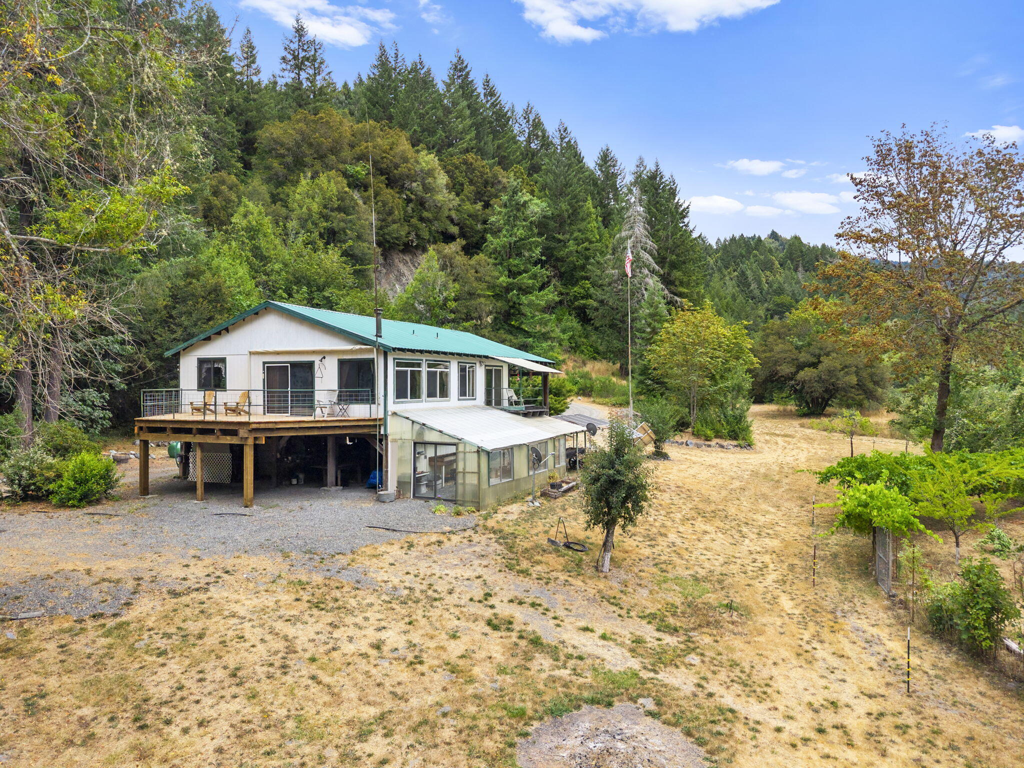 22280 Hwy 299 299