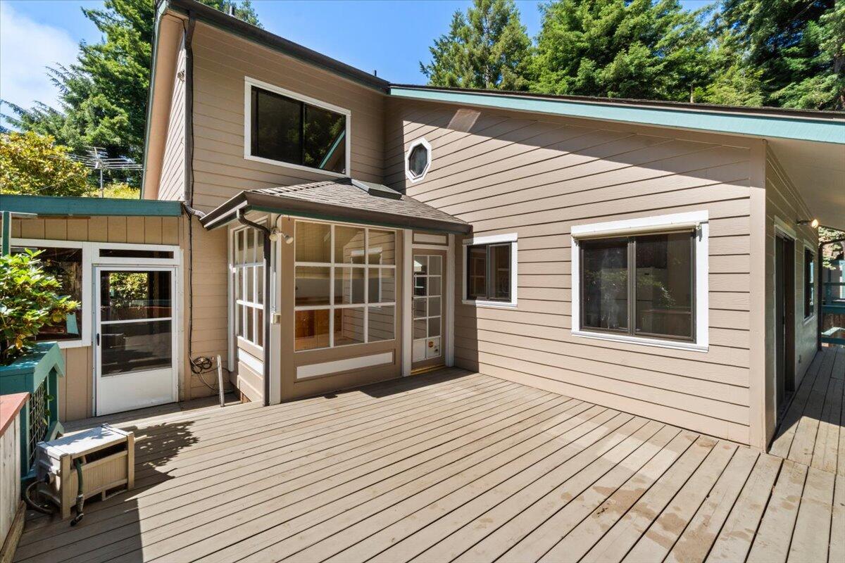 3253 Greenwood Heights Drive