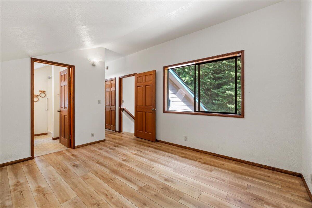 3253 Greenwood Heights Drive