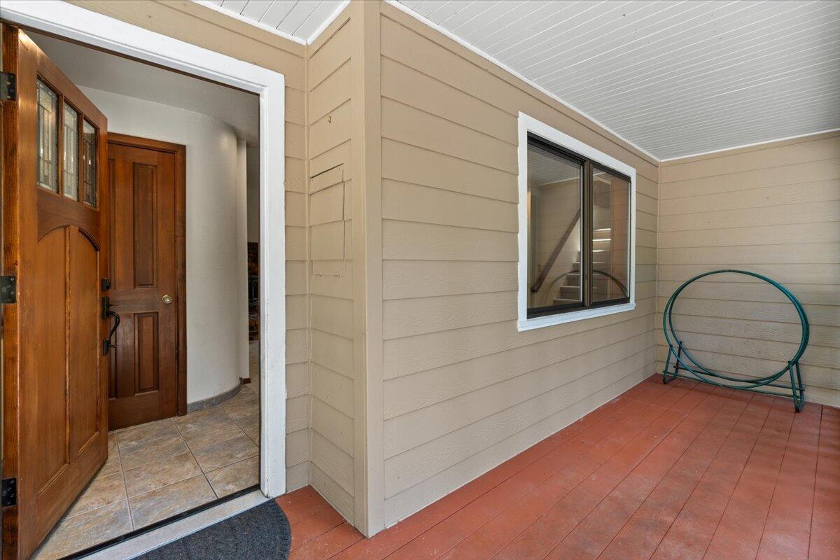 3253 Greenwood Heights Drive