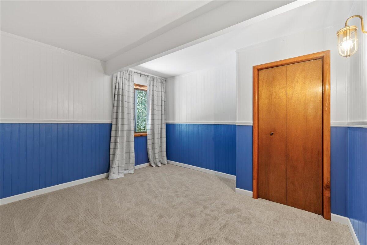 3253 Greenwood Heights Drive