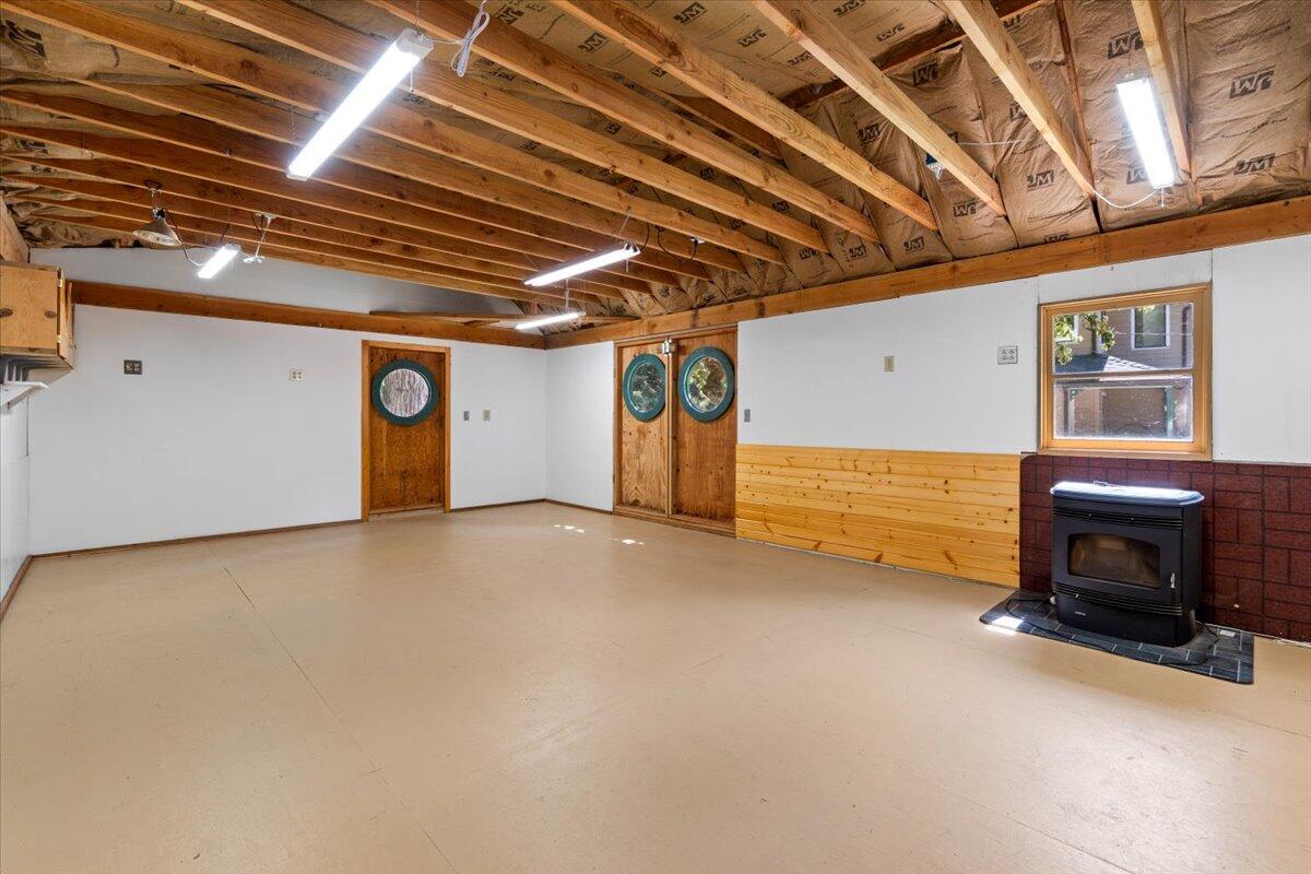 3253 Greenwood Heights Drive