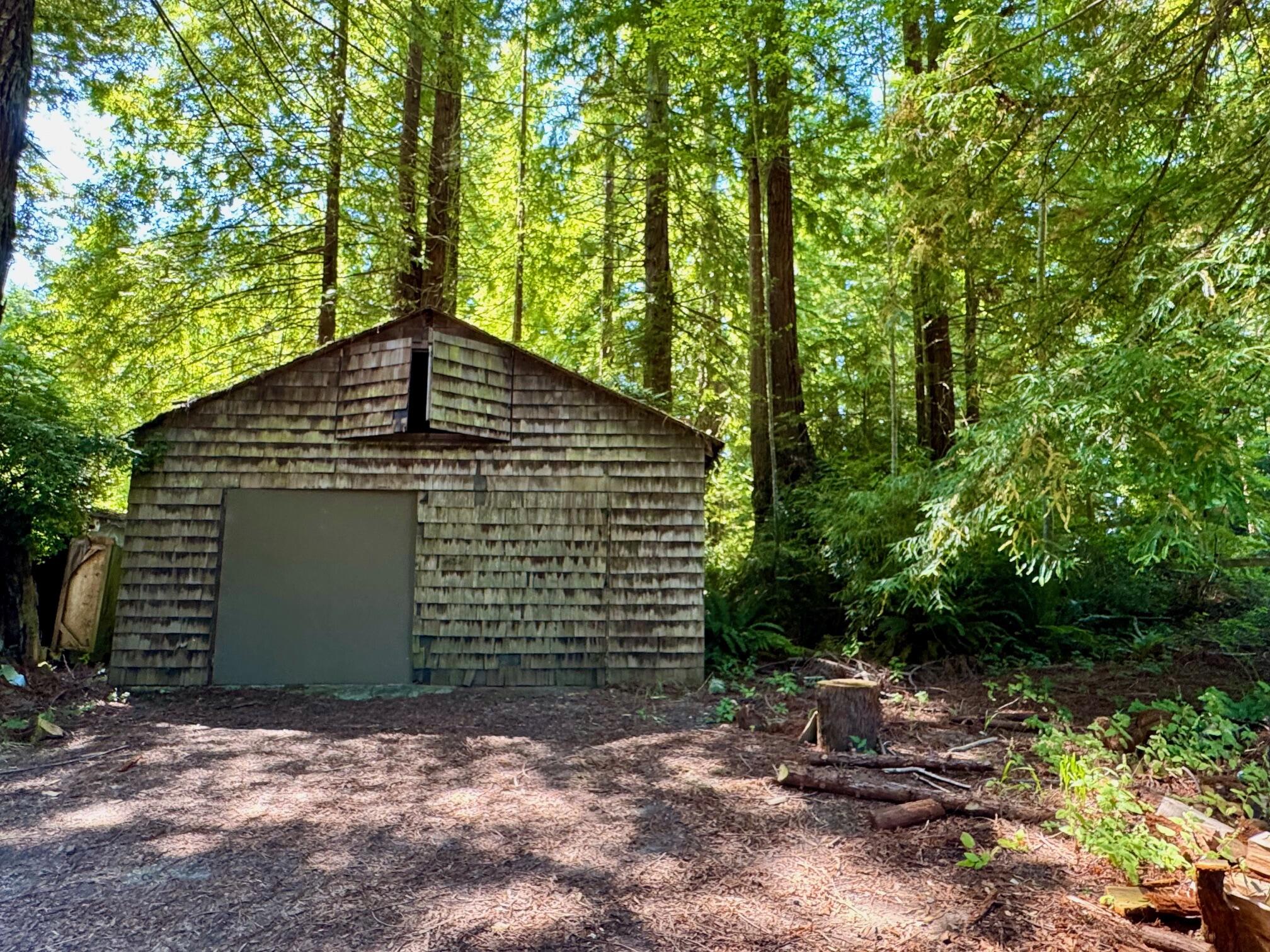3639 Greenwood Heights Drive