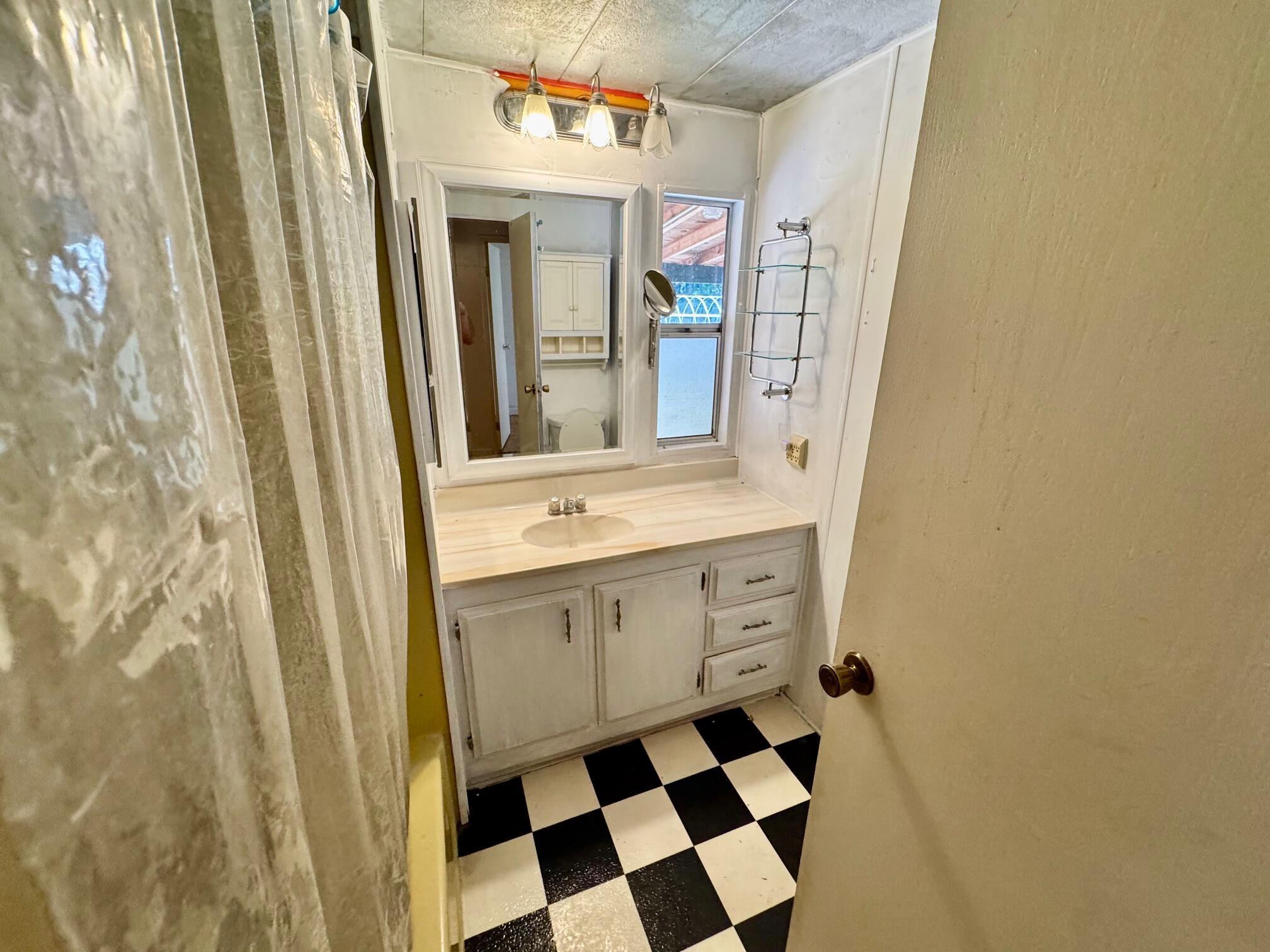 3639 Greenwood Heights Drive