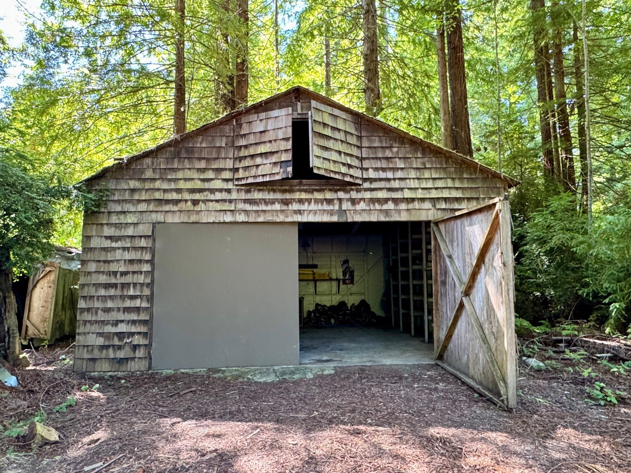 3639 Greenwood Heights Drive