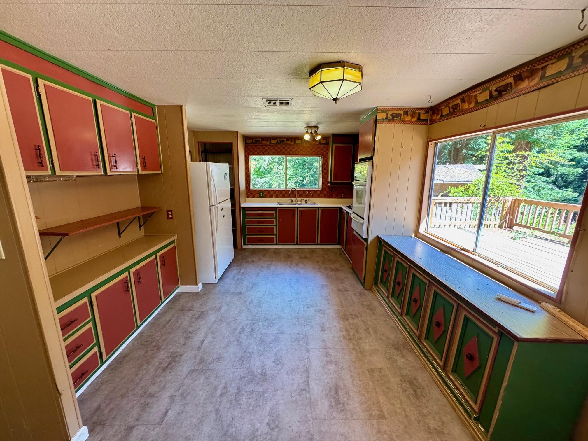 3639 Greenwood Heights Drive