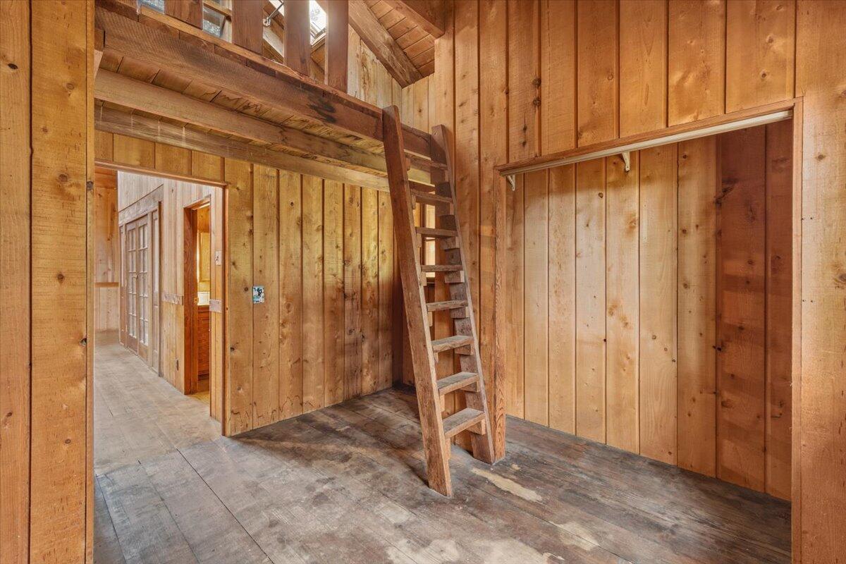 1140 Chambers Road, Petrolia