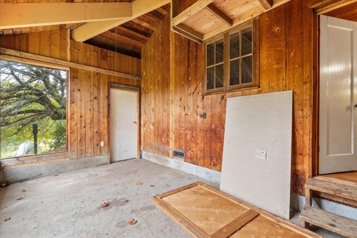 1140 Chambers Road, Petrolia