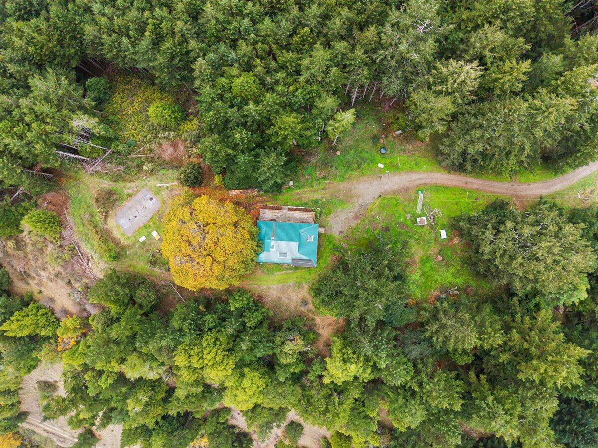 1140 Chambers Road, Petrolia