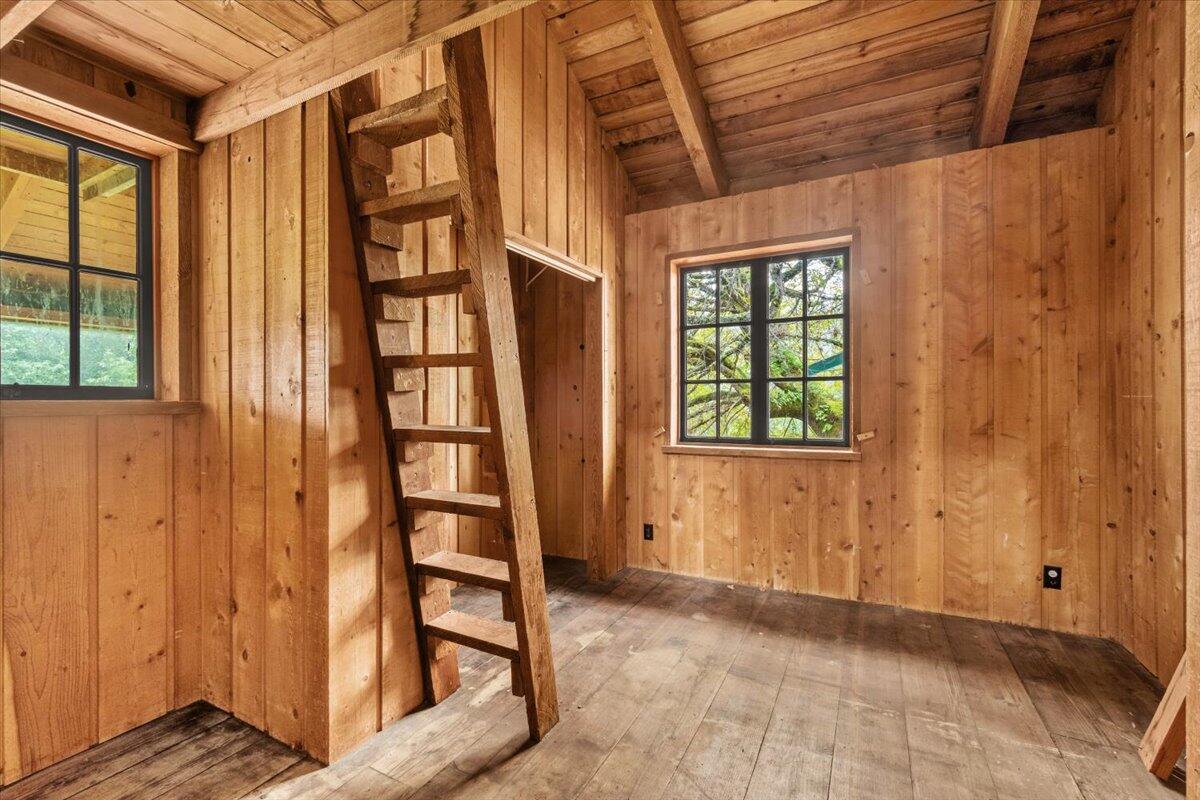 1140 Chambers Road, Petrolia