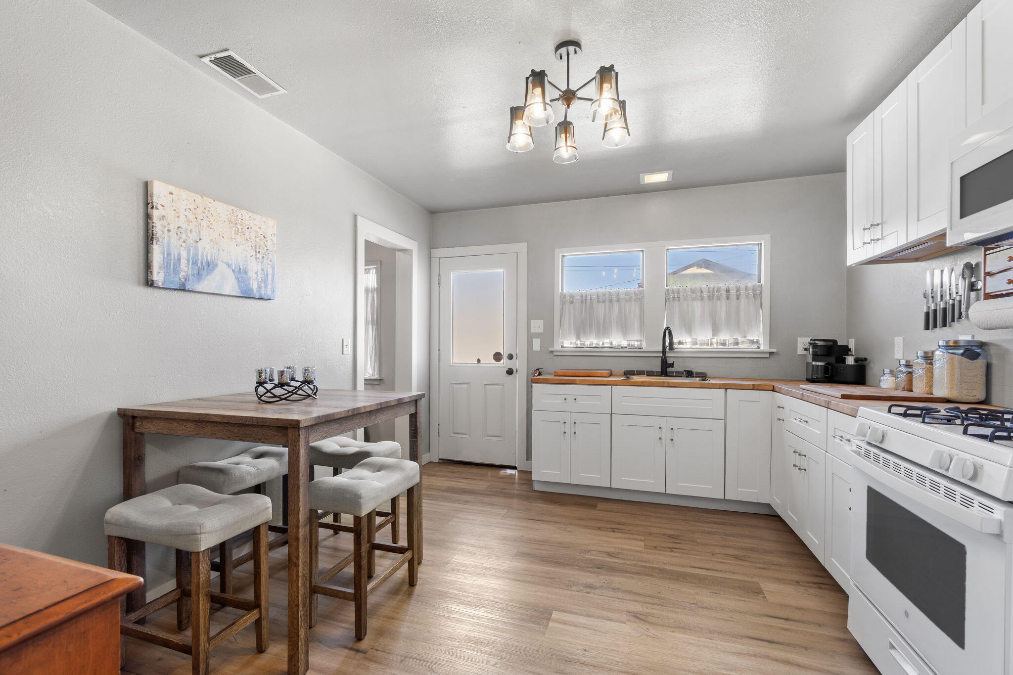 204 W Washington Street