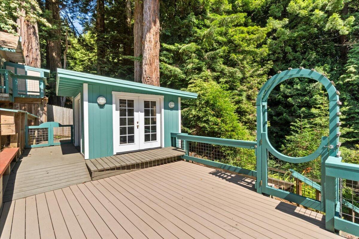 3253 Greenwood Heights Drive