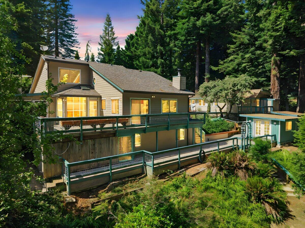 3253 Greenwood Heights Drive