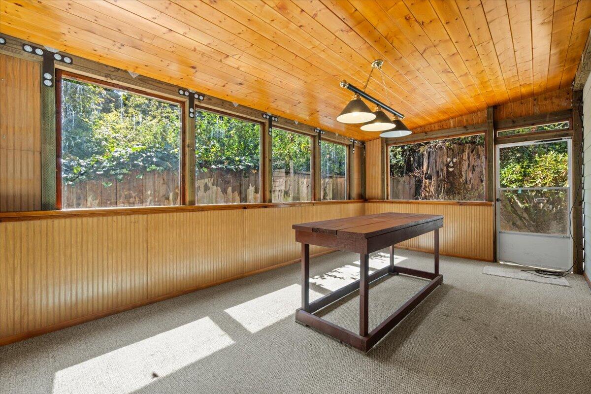 3253 Greenwood Heights Drive