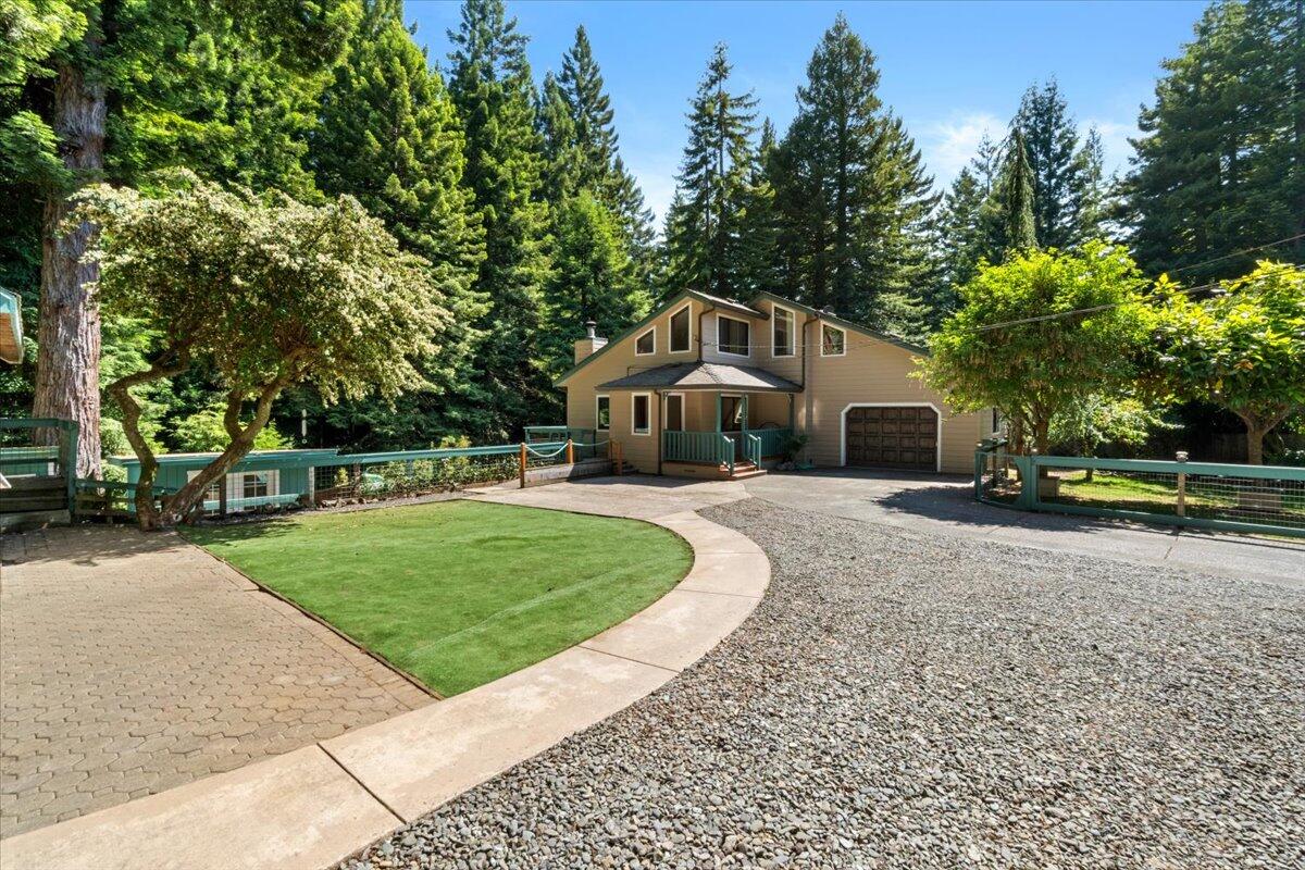 3253 Greenwood Heights Drive