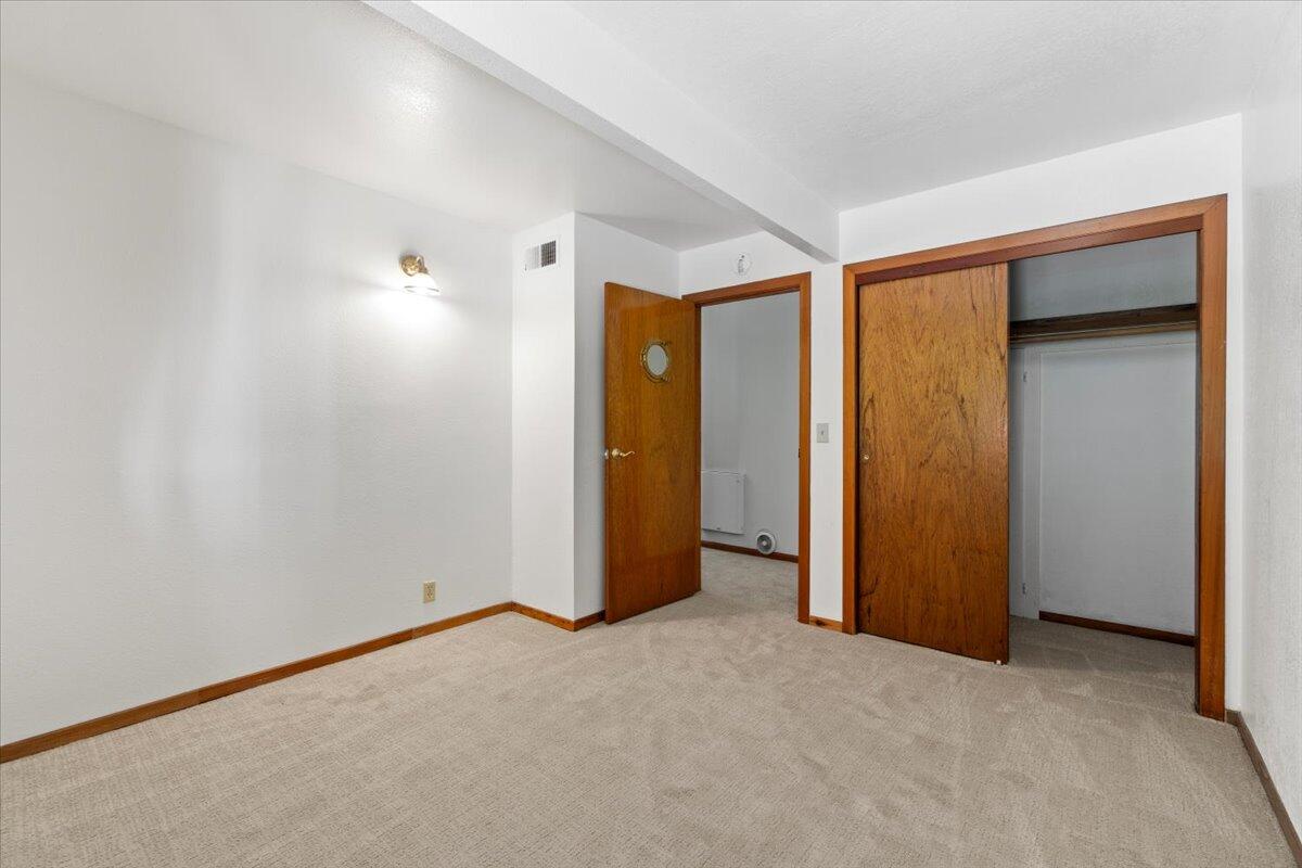 3253 Greenwood Heights Drive