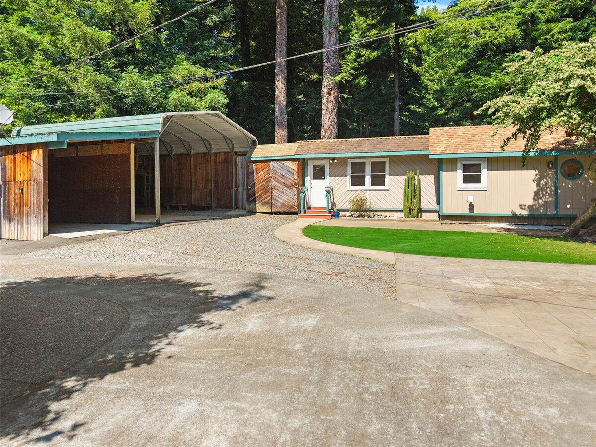 3253 Greenwood Heights Drive