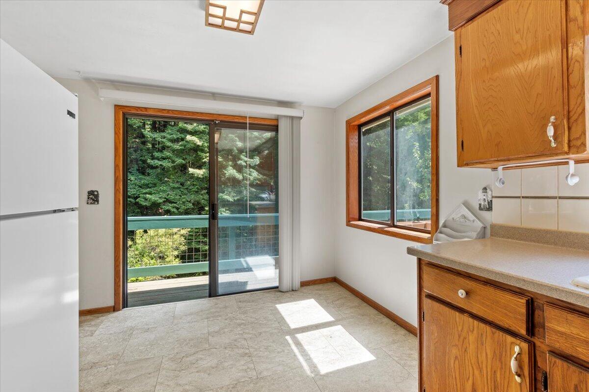 3253 Greenwood Heights Drive