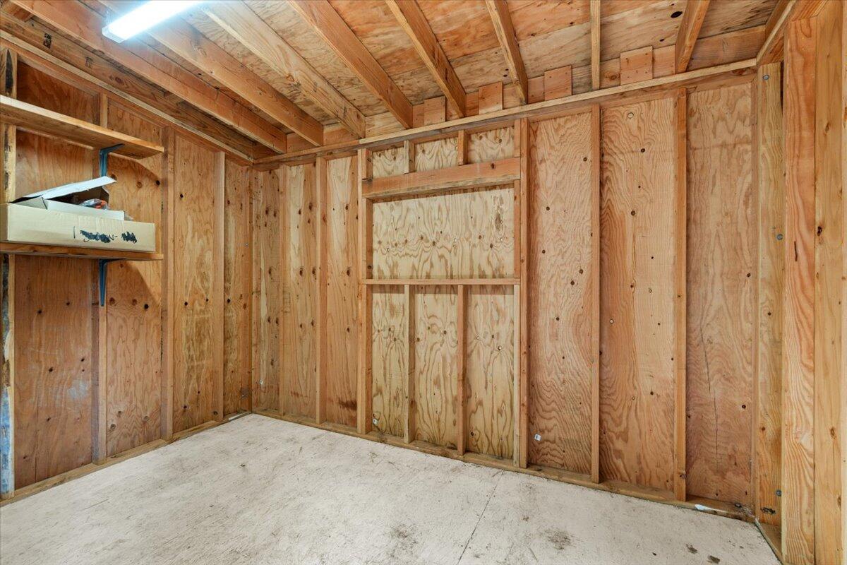 3253 Greenwood Heights Drive