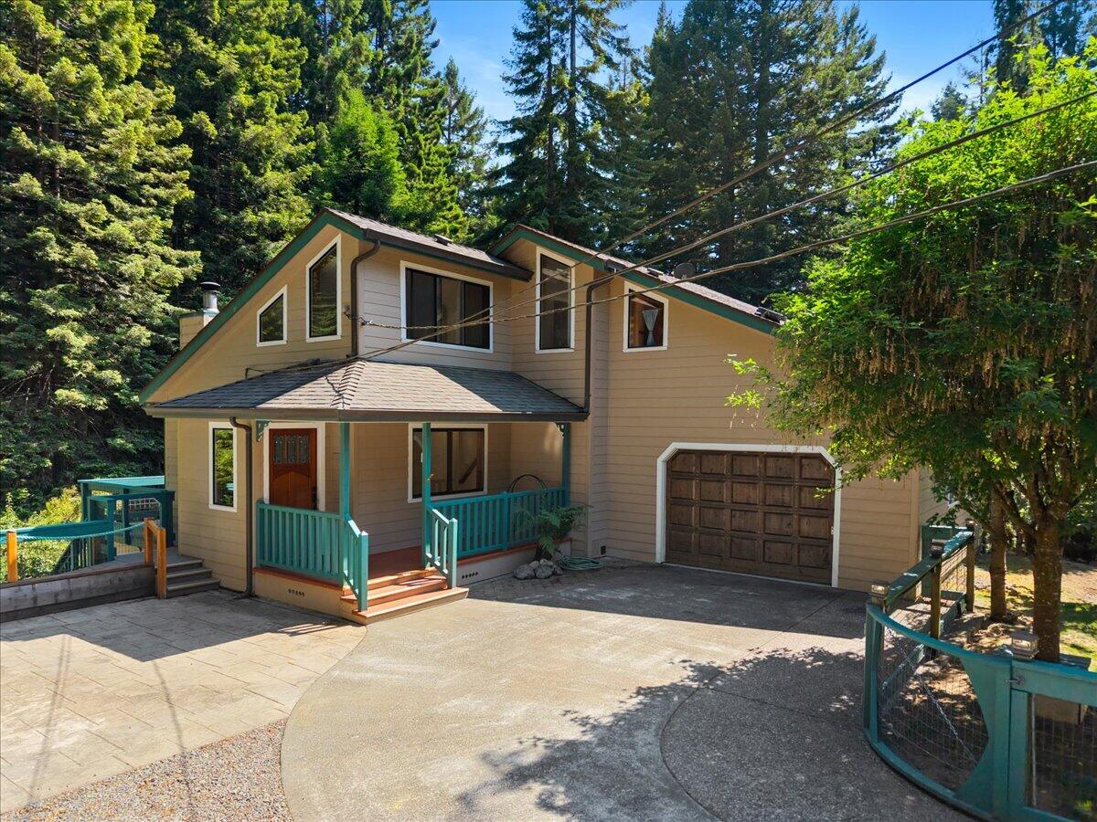 3253 Greenwood Heights Drive