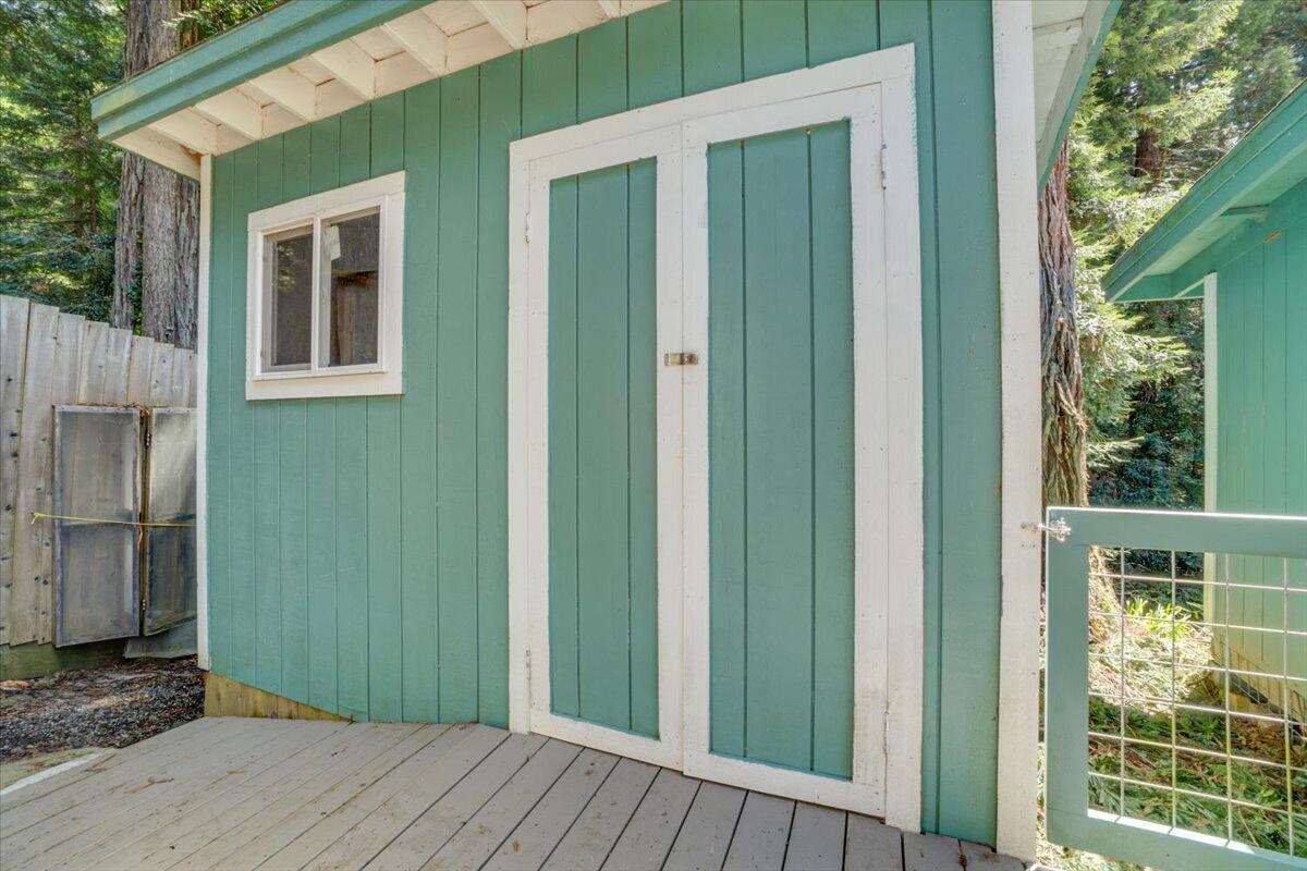 3253 Greenwood Heights Drive
