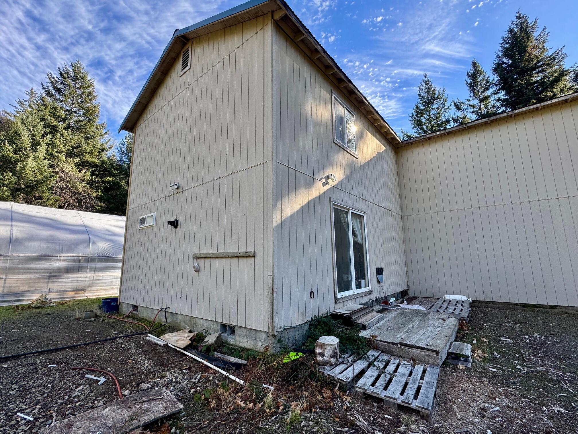 5735 Forest Route 1n08 Road