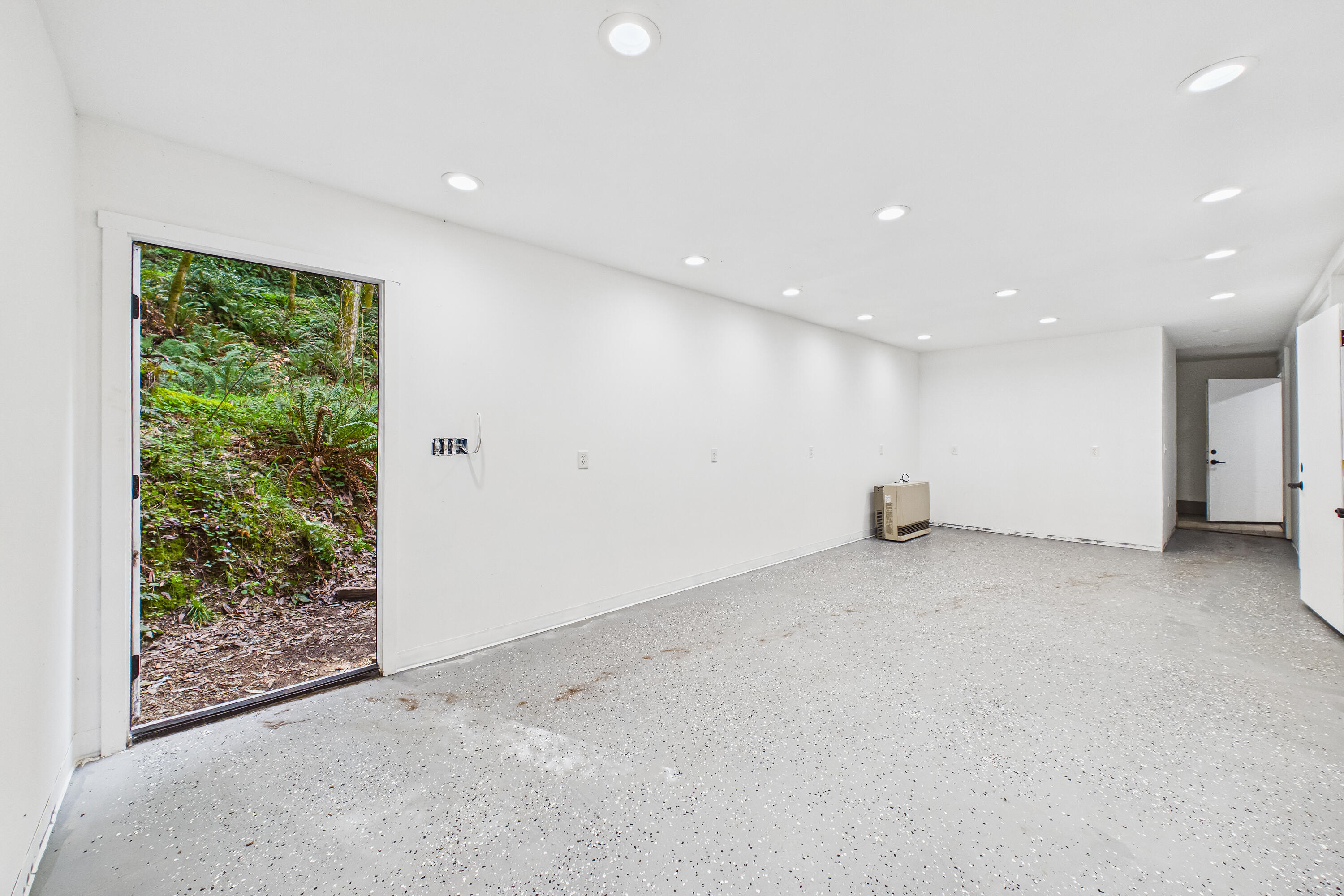 900 Golden Gate Drive